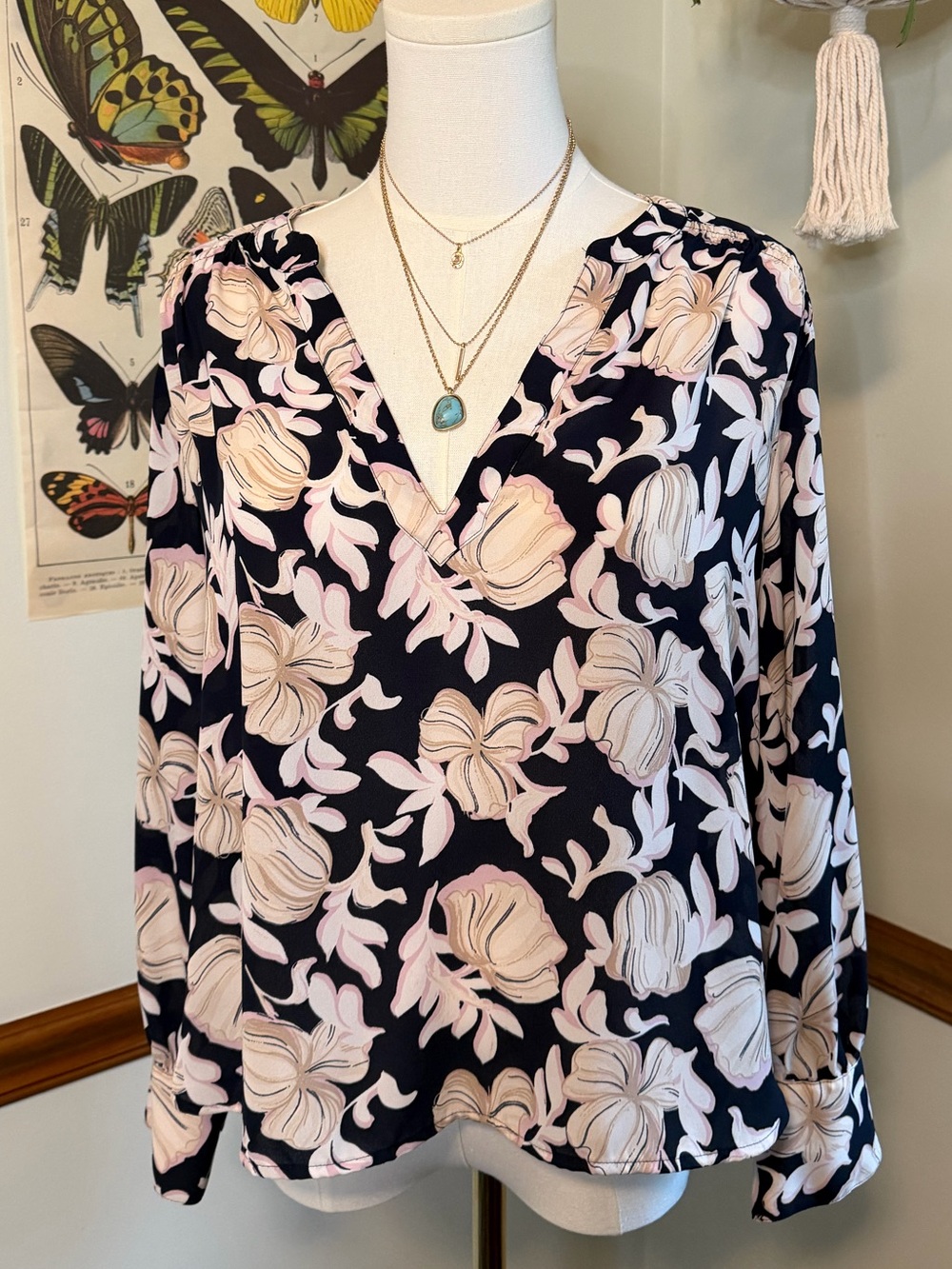 Ann Taylor Floral V-Neck Blouse in Navy and Blush